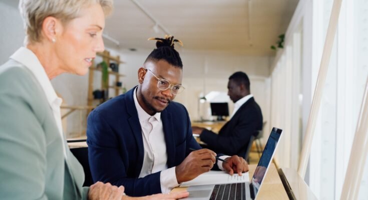 The new learning loop: How insurance employees can help shape the future with AI | Insurance blog The new learning loop: How insurance employees can help shape the future with AI | Insurance blog