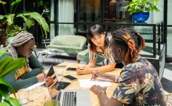 Your Face in the Future: Humanize your insurance brand experience to stand out | Insurance blog
