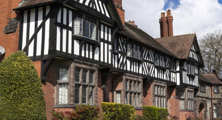 What are the risks of buying a listed property? What are the risks of buying a listed property?
